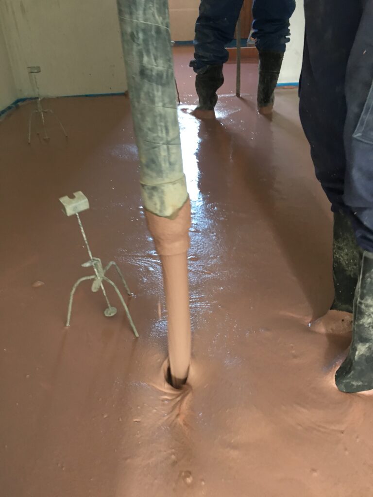 Mortero tradicional: suelo radiante resistente y económico